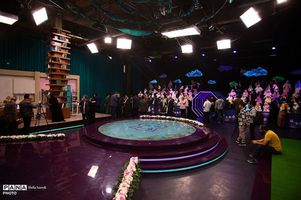 پشت صحنه برنامه تلویزیونی «جشن فرشته ها»