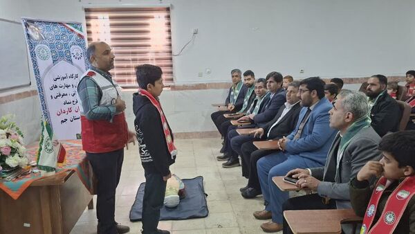 کارگاه امداد و احیای قلبی مربیان جوان در جم
