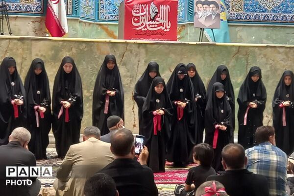 هم‌نوایی دانش‌آموزان شهرقدس در مصلی