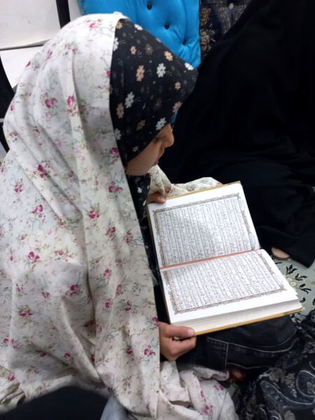 مراسم معنوی اعتکاف دانش‌آموزان دختر ابرکوهی در مسجد بقیه الله