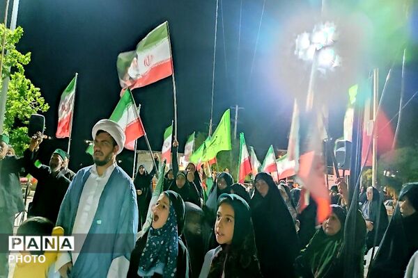 تداوم اجتماعات خیابانی در نیشابور