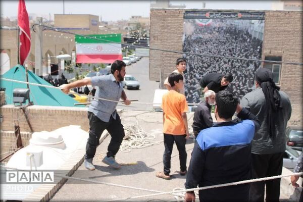 برپایی خیمه عزای سیدالشهدا(ع) در تکیه سنتی چهل اختران قم