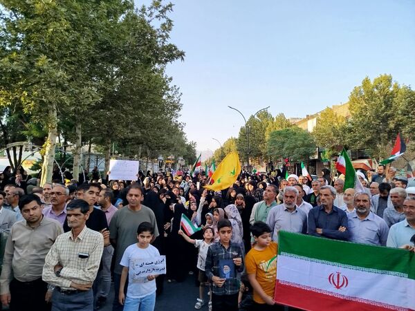 ملت ایران سکوت نخواهد کرد
