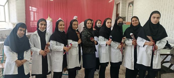 بزرگداشت روز خیاطی در هنرستان تلاش گندمان 