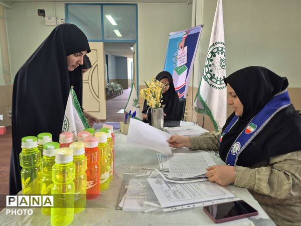 پذیرش رؤسای شورای دانش‌آموزی انتخابات استانی دختران در فارس