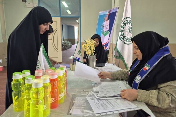 پذیرش رؤسای شورای دانش‌آموزی انتخابات استانی دختران در فارس