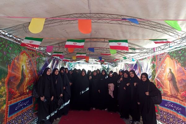 نور هدایت در قلب شهربار ،نمایشگاه قرآن و عترت فصل تازه‌ای از معرفت