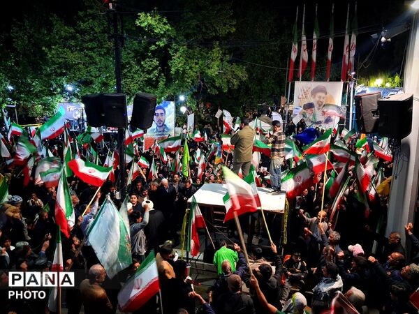 صدای ایستادگی در شب‌های خیابان
