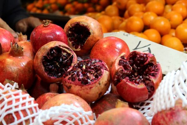 بازار داغ یلدا در زنجان