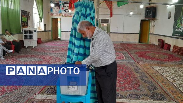 برگزاری چهاردهمین دوره انتخابات ریاست جمهوری در روستای تاج آباد شهرستان داورزن 