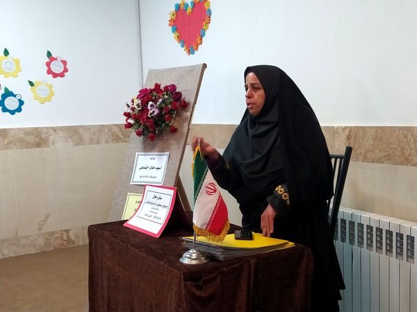 کارگاه آشنایی با فضای مجازی در دبیرستان دخترانه امید 