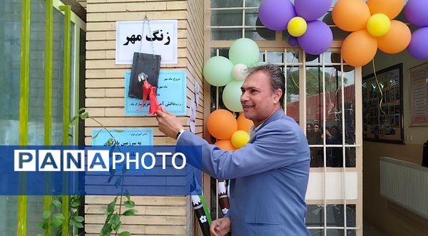 زنگ مهر در دبستان دخترانه سما با حضور مسئولان آموزش و پرورش و دانشگاه آزاد اسلامی کاشمر 