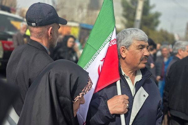 خروش مردمی در خیابان‌های رباط‌کریم در 22بهمن