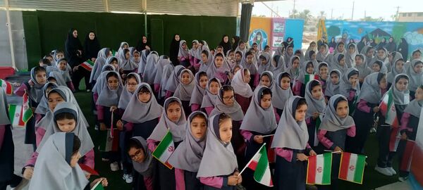 زنگ مهر در فراشبند به صدا در آمد
