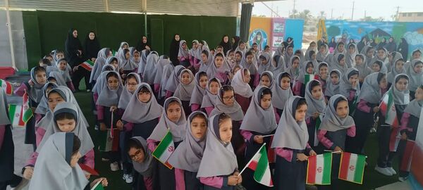 زنگ مهر در فراشبند به صدا در آمد