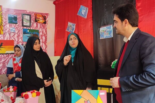 افتتاحیه جشنواره فرهنگی هنری ماها در دبستان قدر بهارستان۲