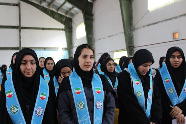 برگزاری جشن نیکوکاری در دبیرستان فاطمه الزهرا(س) آشخانه