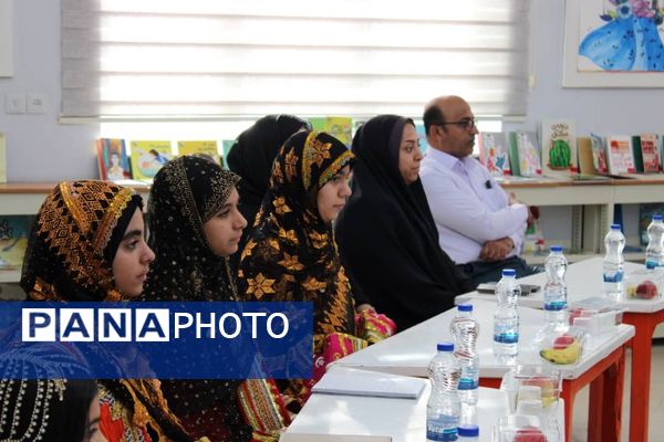 حضور مسئولان کانون پرورش فکری کشور در جاسک و نوید اجرای تماشاخانه سیار