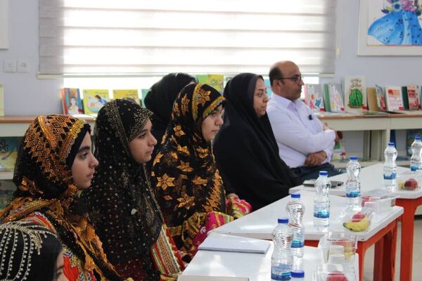 حضور مسئولان کانون پرورش فکری کشور در جاسک و نوید اجرای تماشاخانه سیار