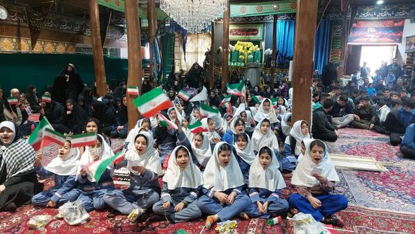 راهپیمایی یوم الله ۱۳ آبان در بلده مازندران
