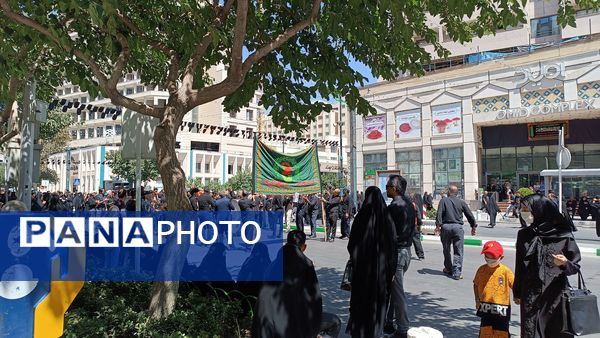 مراسم پیاده‌روی جاماندگان اربعین از میدان پانزده خرداد تا حرم مطهر رضوی