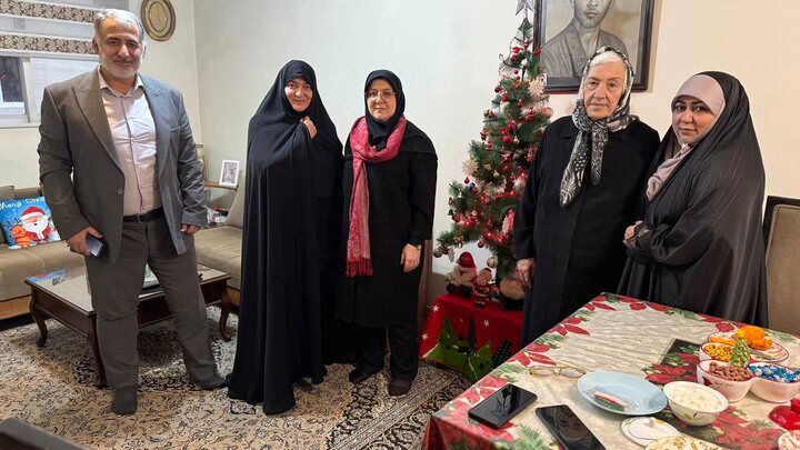 دیدار سخنگوی دولت با مادر اولین شهید ارامنه
