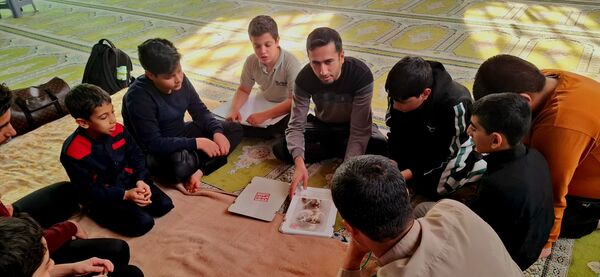 برگزاری مراسم اعتکاف پدر پسری در مسجد جامع آشخانه