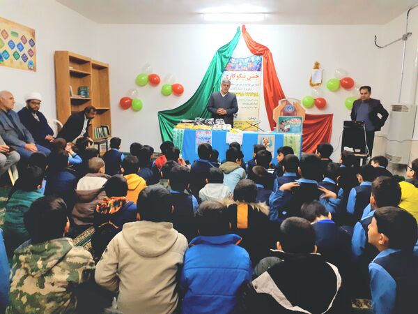جشن نیکوکاری در مدرسه شهید هلالی خلیل آباد
