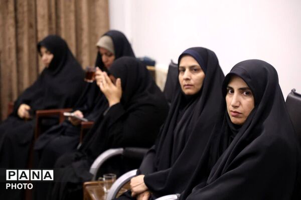 آغاز برنامه‌های گرامیداشت هفته معلم در قم