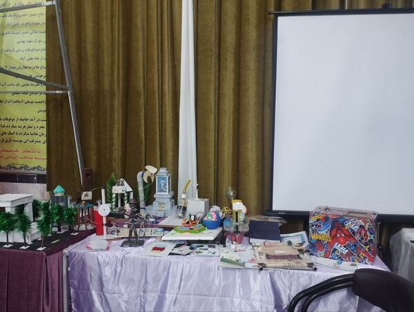 نمایشگاه پژوهش و فناوری به مناسبت هفته پژوهش در خلیل آباد