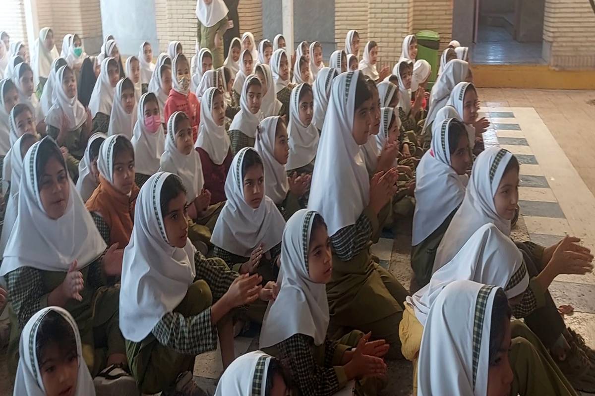 جشن روز دانش‌آموز در مدرسه شاهد حضرت معصومه(س)