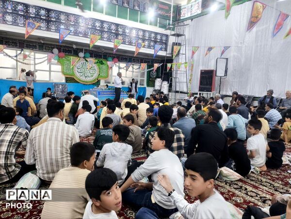 جشن باشکوه عید غدیر با حضور پرشور مردم در حسینیه حیدری فدافن 