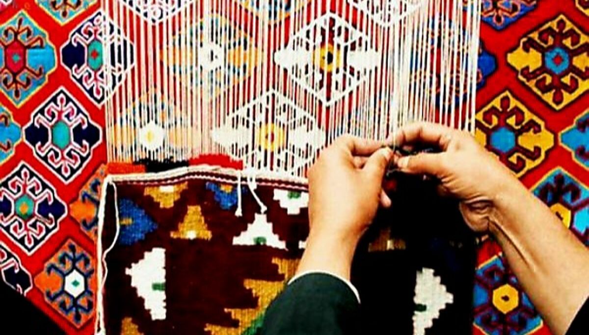 گل‌واژه‌های هنر بر حریر گلیم، همنوایی بصیرت و بافندگی در ساحت فرهنگ