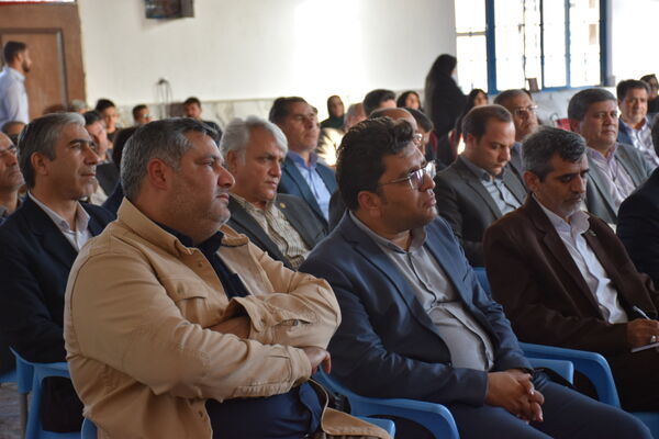 نشست مشترک مسئولان تربت‌حیدریه با شهروندان شهرک ولیعصر