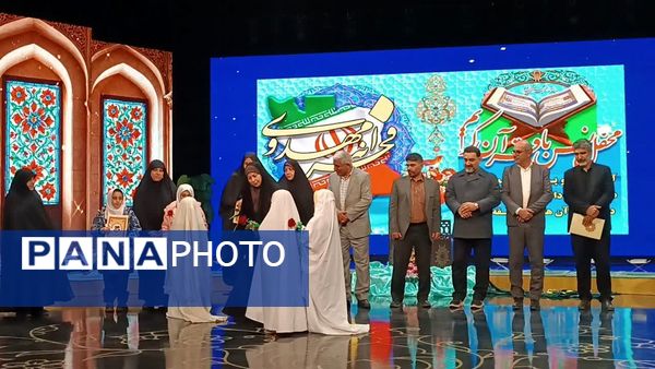 هم‌نوا شدن دل‌ها با آیات وحی در محفل انس با قرآن کریم