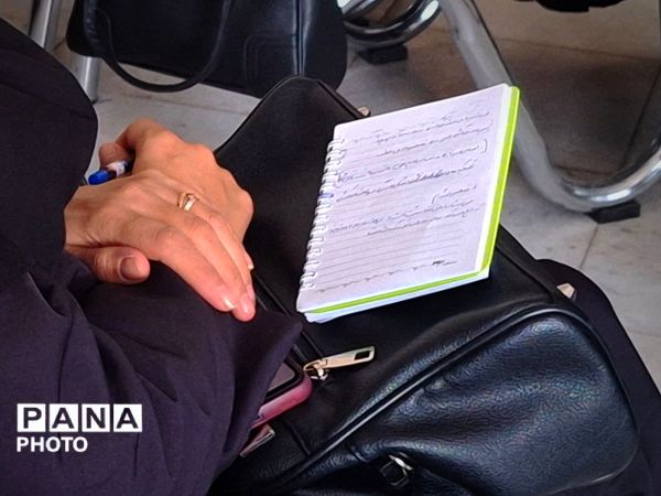 کارگاه استانی آموزشی پیشگیری از خودکشی دانش آموزان در ناحیه پنج مشهد