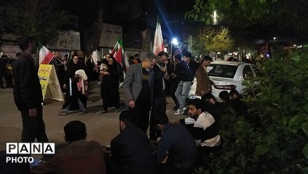 واکس صلواتی در خیابان امام خمینی نیشابور 