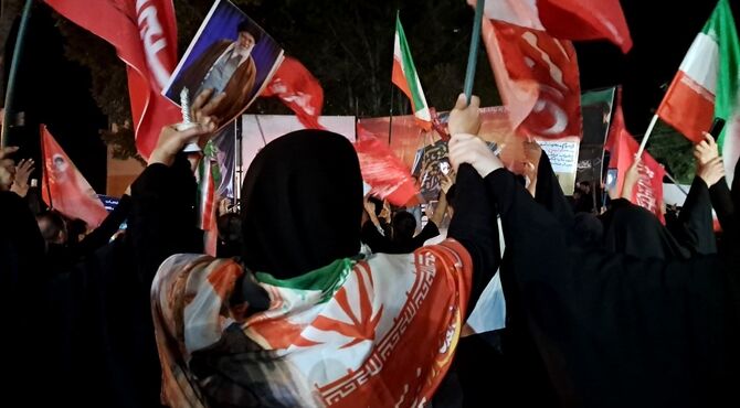 صدوسی‌ویکمین شب از  راهپیمایی مردم نظرآباد در میدان سپاه 