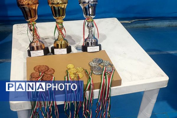 مسابقات ورزشی بین مدرسه‌ای داژبال در شهرستان قرچک