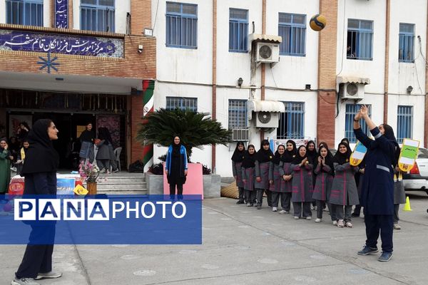 افتتاح سومین المپیاد ورزشی درون‌مدرسه‌ای در دبیرستان فرزانگان قائمشهر