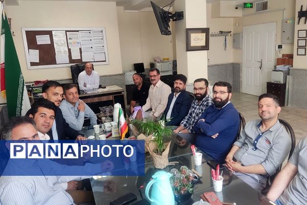 آیین سپاس معلم به مناسبت هفته گرامیداشت مقام معلم توسط دانش آموزان منطقه پردیس