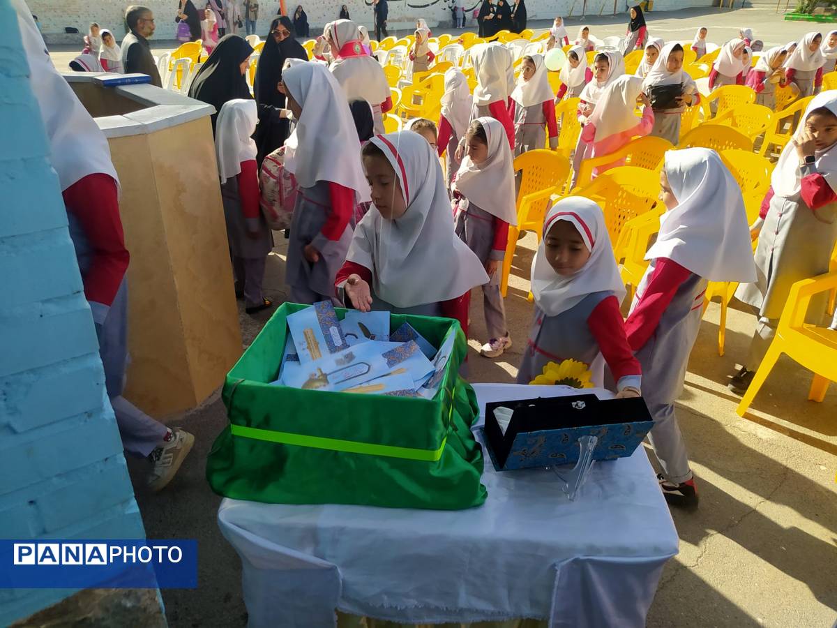 دبستان دخترانه گوهرشاد بیرجند میزبان پویش کاشی حرم 