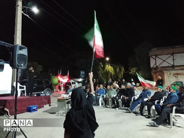 اجتماع مردم در سوگ رهبر شهید دربلوار شهدای شهر بار