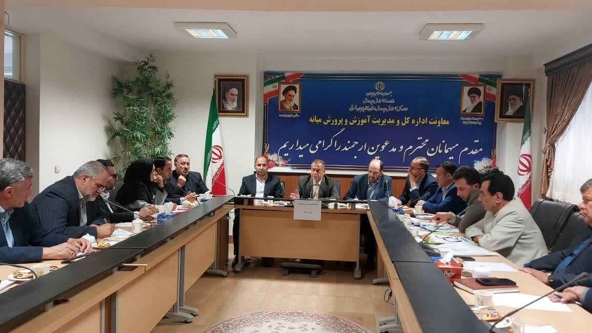 زنگ پایان مدارس کانکسی را با همت همه دستگاه‌ها به صدا درآوریم