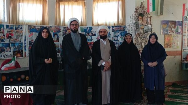 برپایی نمایشگاه انقلاب اسلامی توسط دانش‌آموزان دبیرستان نرگس