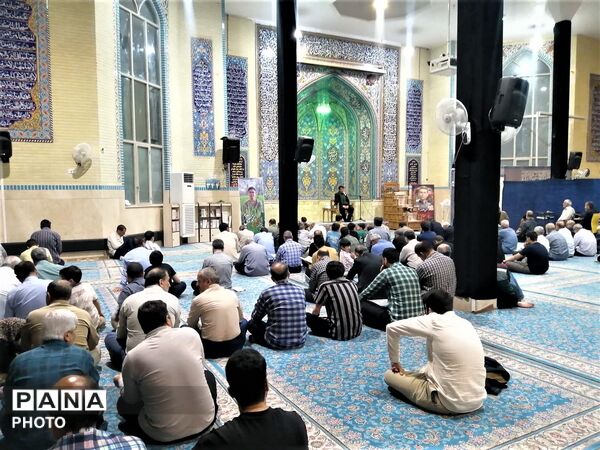 بزرگداشت چهلمین روز شهادت دانش‌آموز «سیدمحمد حسینی مقدم» در قم