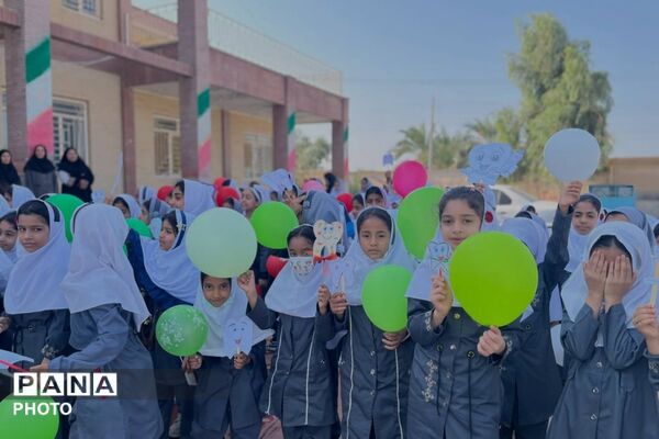 لبخند درخشان دانش‌آموزان با طرح وارنیش فلوراید تراپی