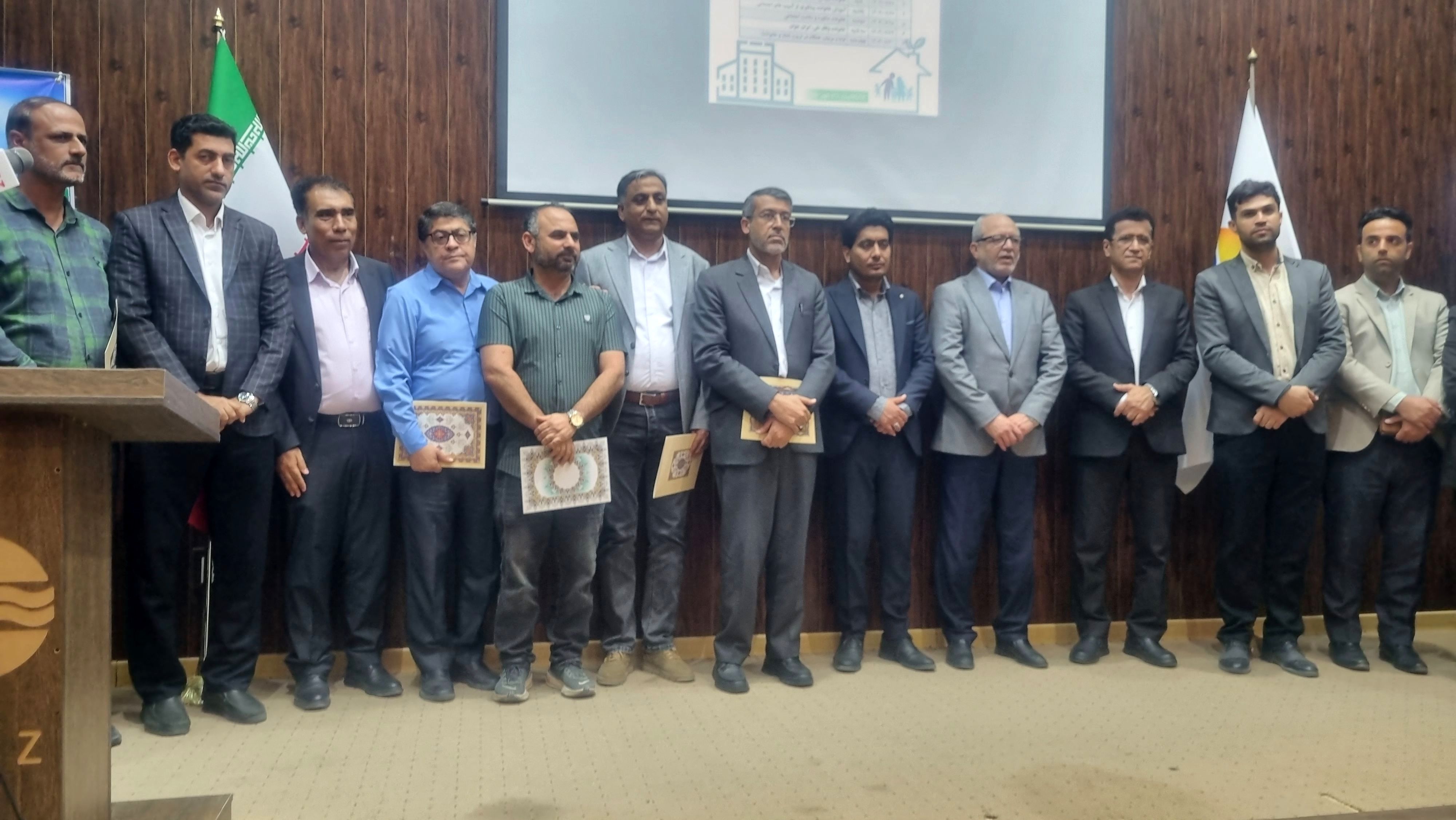 قشم میزبان آیین استانی اولیا و مربیان