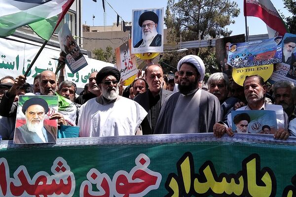 راهپیمایی پانزده خرداد کفن پوشان شهرستان ورامین