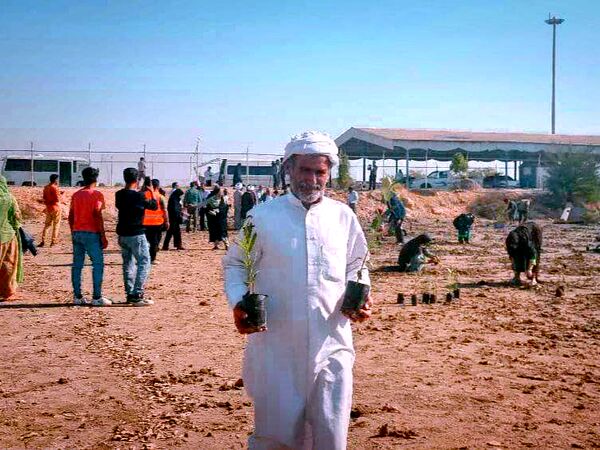 ۲۵۰۰‌ اصله‌ نهال‌حرا‌ در‌ بندرخمیر‌ کاشته‌ شد